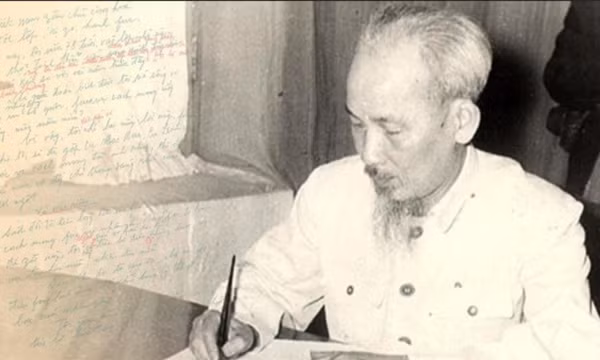 Thông điệp lịch sử: Ngày 10/5/1965, Bác đặt bút viết những dòng đầu tiên của bản Di chúc thiêng liêng