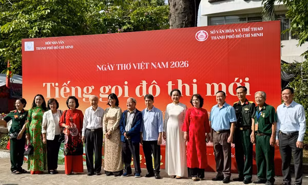 Thi ca đồng hành cùng nhịp chuyển mình mạnh mẽ của đô thị