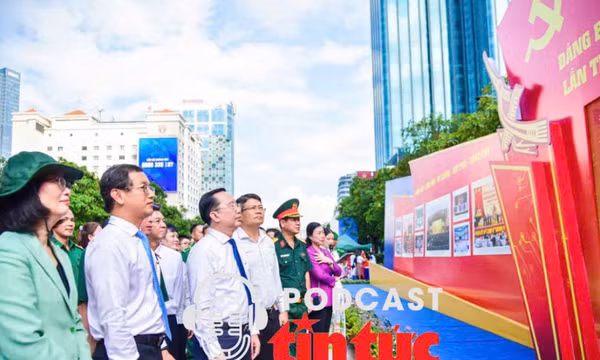 TP Hồ Chí Minh: Đồng loạt khai mạc triển lãm chào mừng Đại hội Đảng bộ lần thứ 1