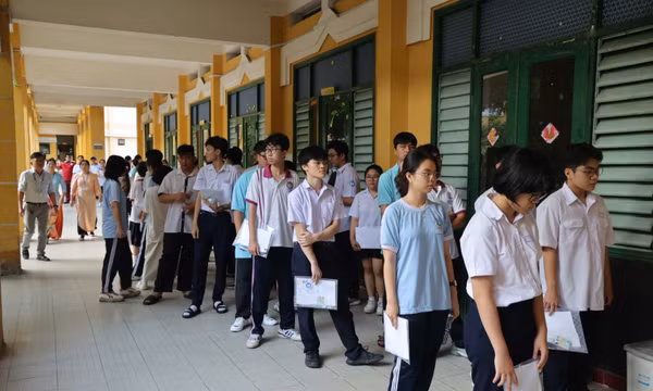 Thí sinh thoải mái trong ngày thi đầu tiên kỳ thi THPT năm 2026