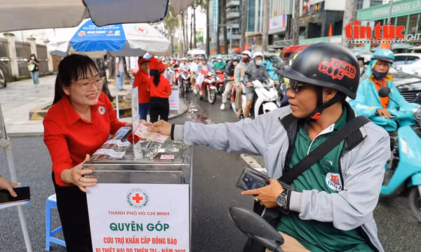 TP Hồ Chí Minh phát động chương trình chung tay cùng đồng bào vùng lũ