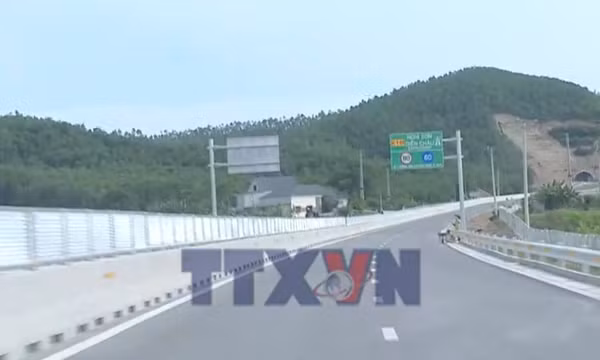 Cần quy định khoảng cách an toàn phù hợp thực tế giao thông