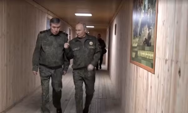 Tổng thống Putin thị sát tiền tuyến, TTMT báo cáo đã kiểm soát thành phố Kupiansk của Ukraine