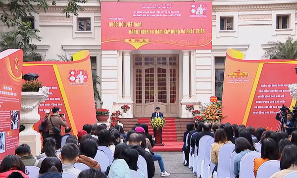 Hành trình 80 năm Quốc hội Việt Nam qua tư liệu Thư viện quốc gia