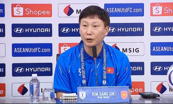 HLV Kim Sang Sik: Mục tiêu của tuyển Việt Nam là thắng Malaysia ở trận lượt về