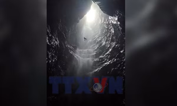 Phát hiện thêm hang động có thác nước tại Phong Nha - Kẻ Bàng