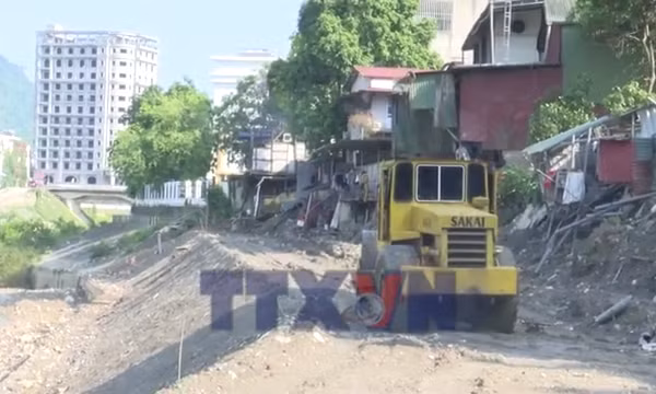 Khẩn trương hoàn thành các công trình trước mùa mưa bão