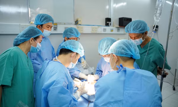 Tin nóng trong nước sáng 10/11/2025