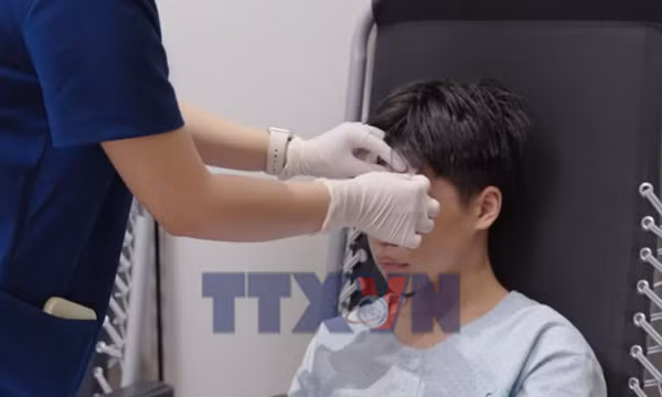 Thắp lại ánh sáng cho 2 bệnh nhân nghèo