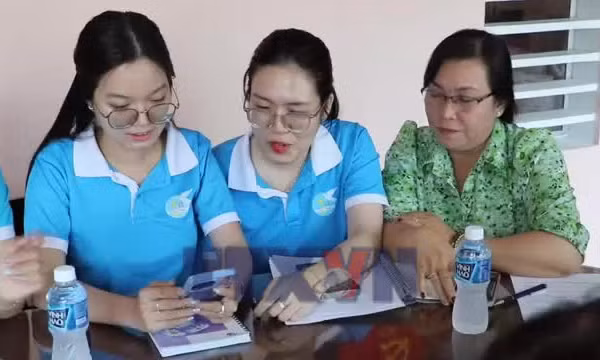 Phụ nữ Sa Đéc ứng dụng số bảo vệ gia đình