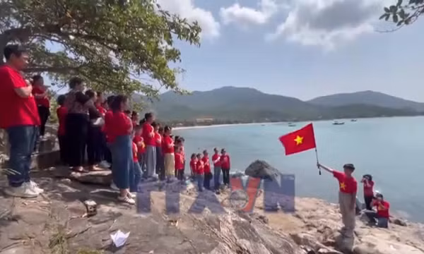 Hành trình về 'địa chỉ đỏ' - Bến Hòn Hèo
