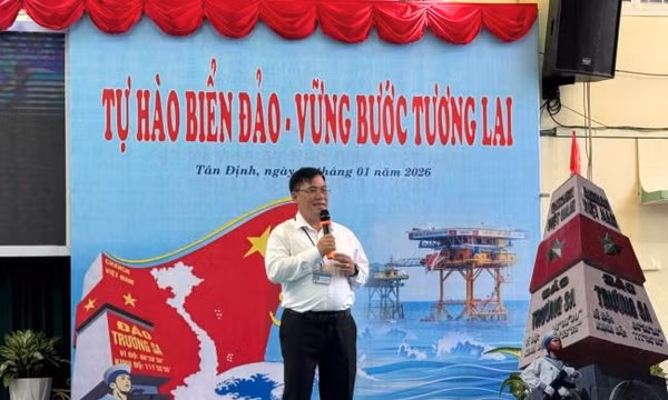 Vun đắp tình yêu với biển đảo Tổ quốc từ nhà trường