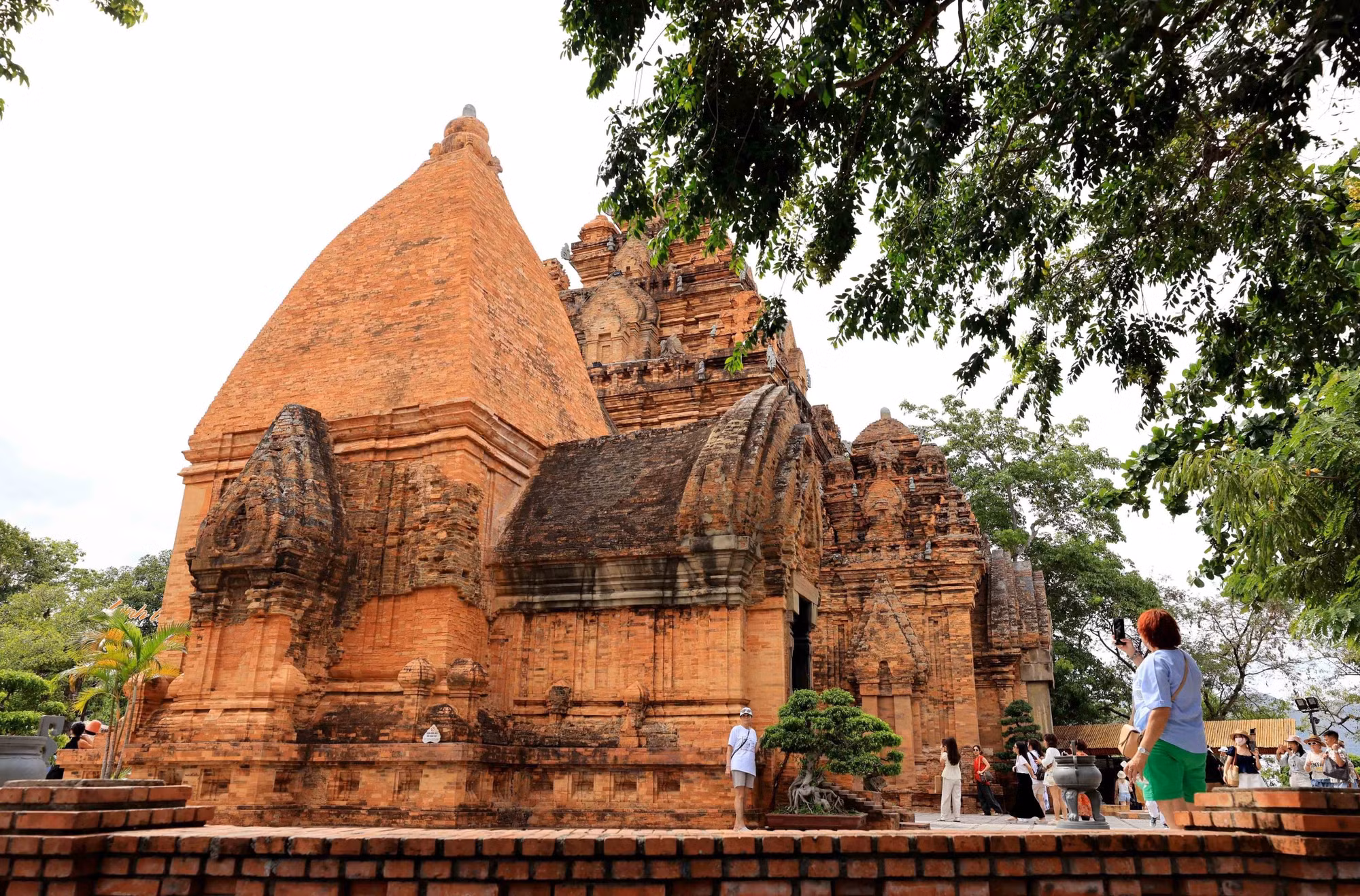 thap-ba-ponagar3-270625.jpg