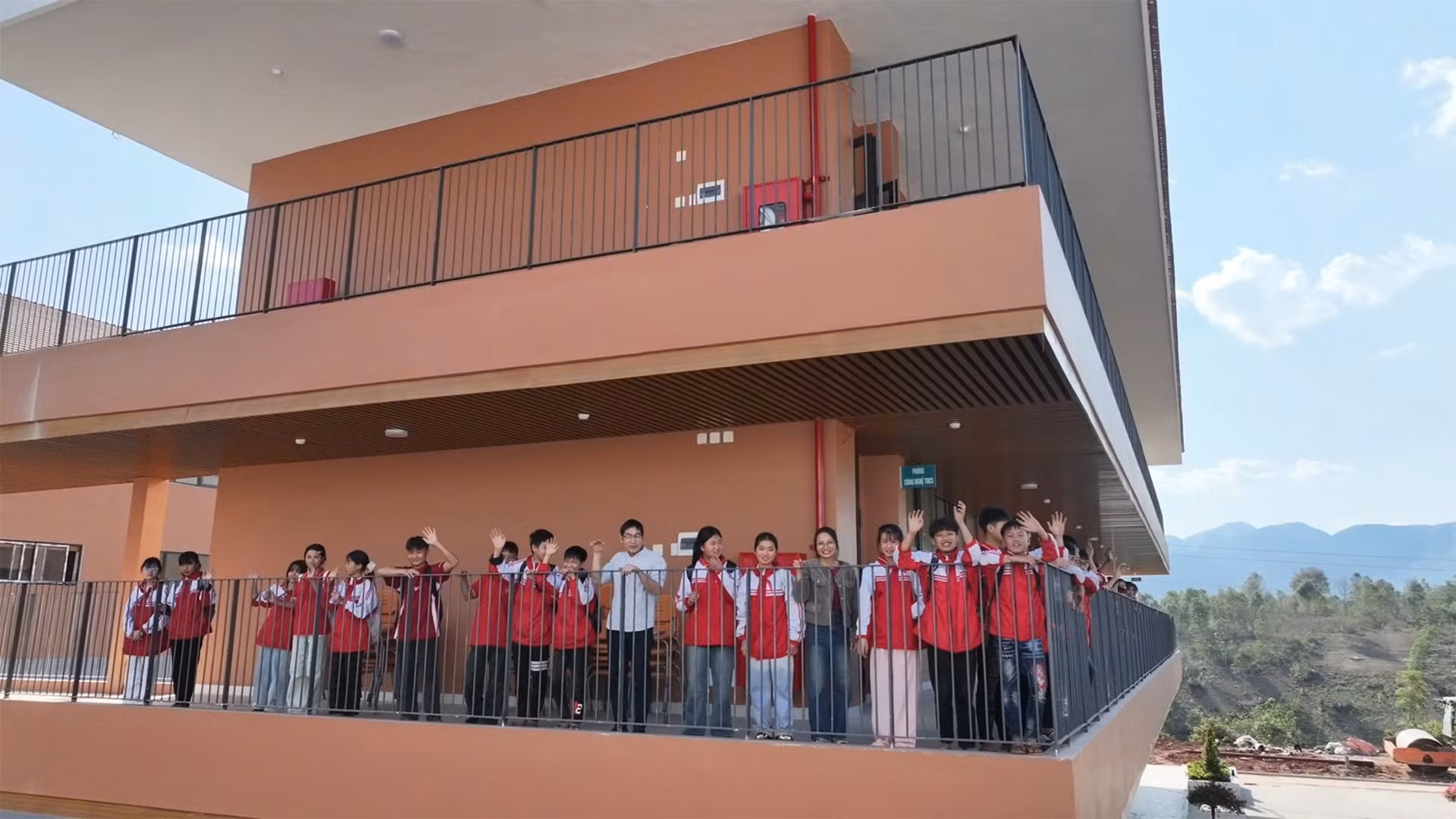 truong-dien-bien4.jpg