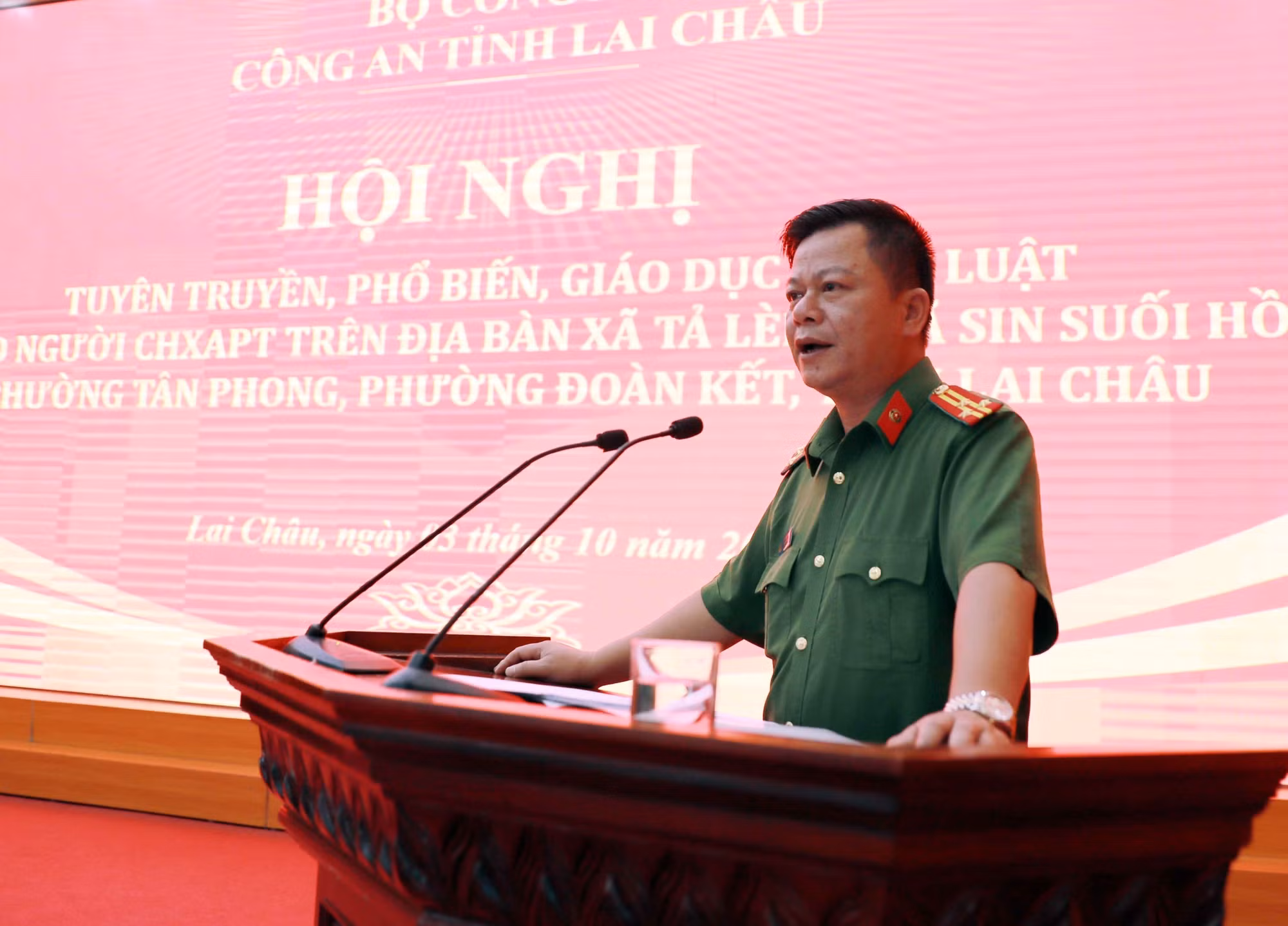 Thượng tá Đinh Hồng Dương, Trưởng phòng Cảnh sát Thi hành án Hình sự và Hỗ trợ tư pháp Công an tỉnh Lai Châu, phát biểu.