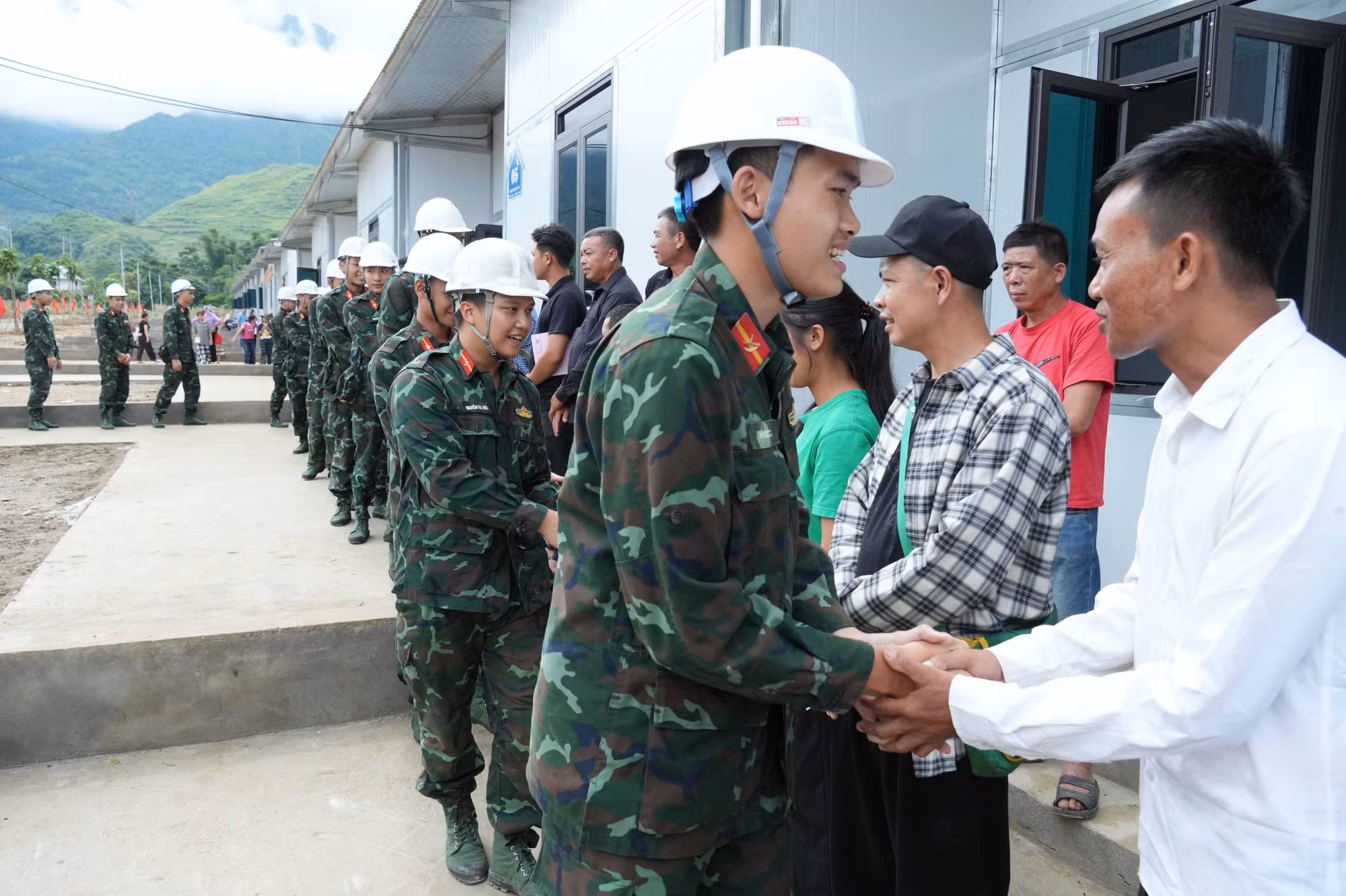 muong-than4-080826.jpg