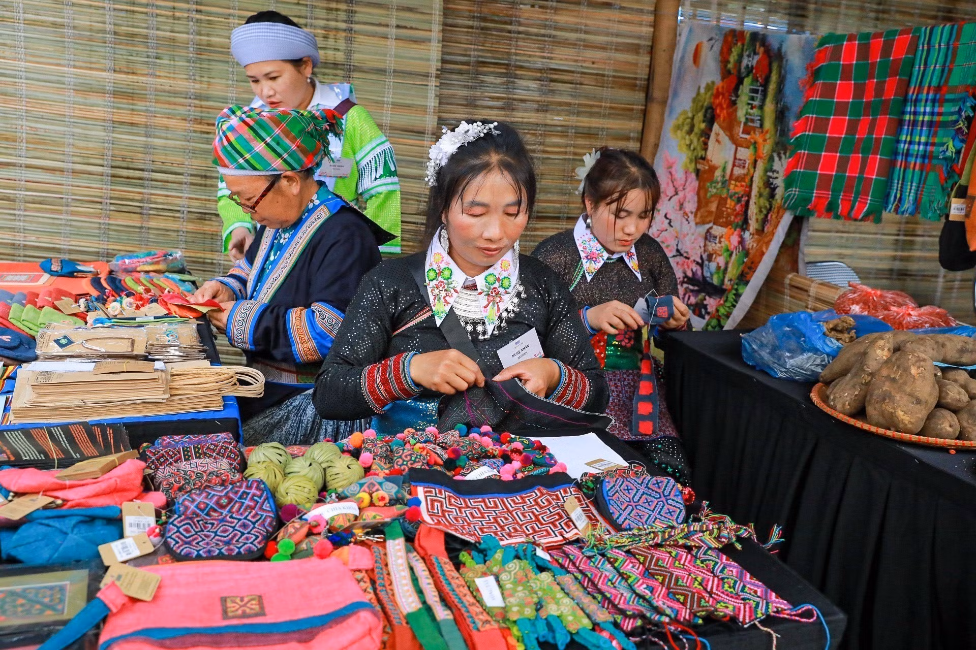 ngay-hoi-vh-mong12-131225.jpg