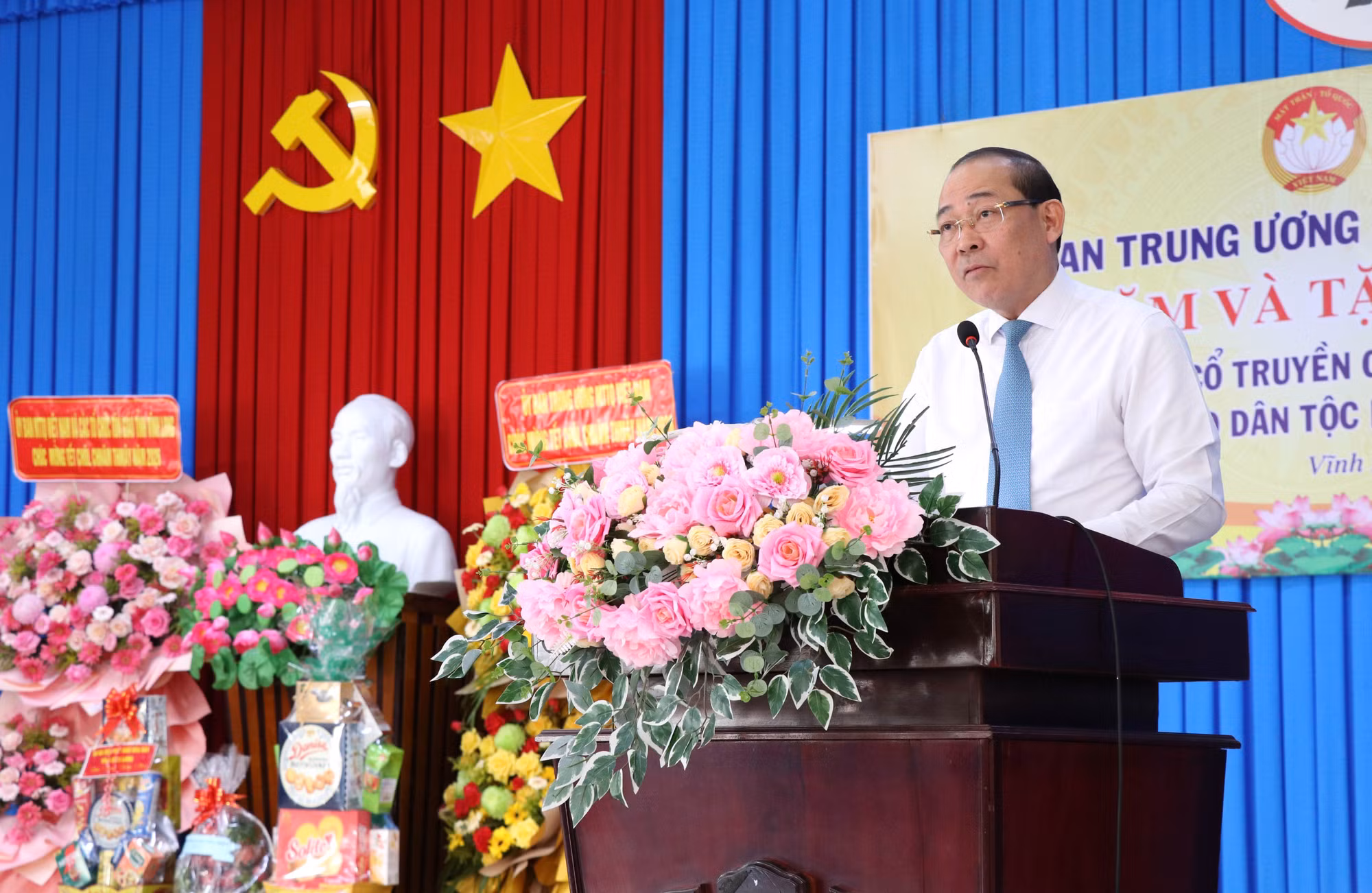 vinh-long-090426.jpg