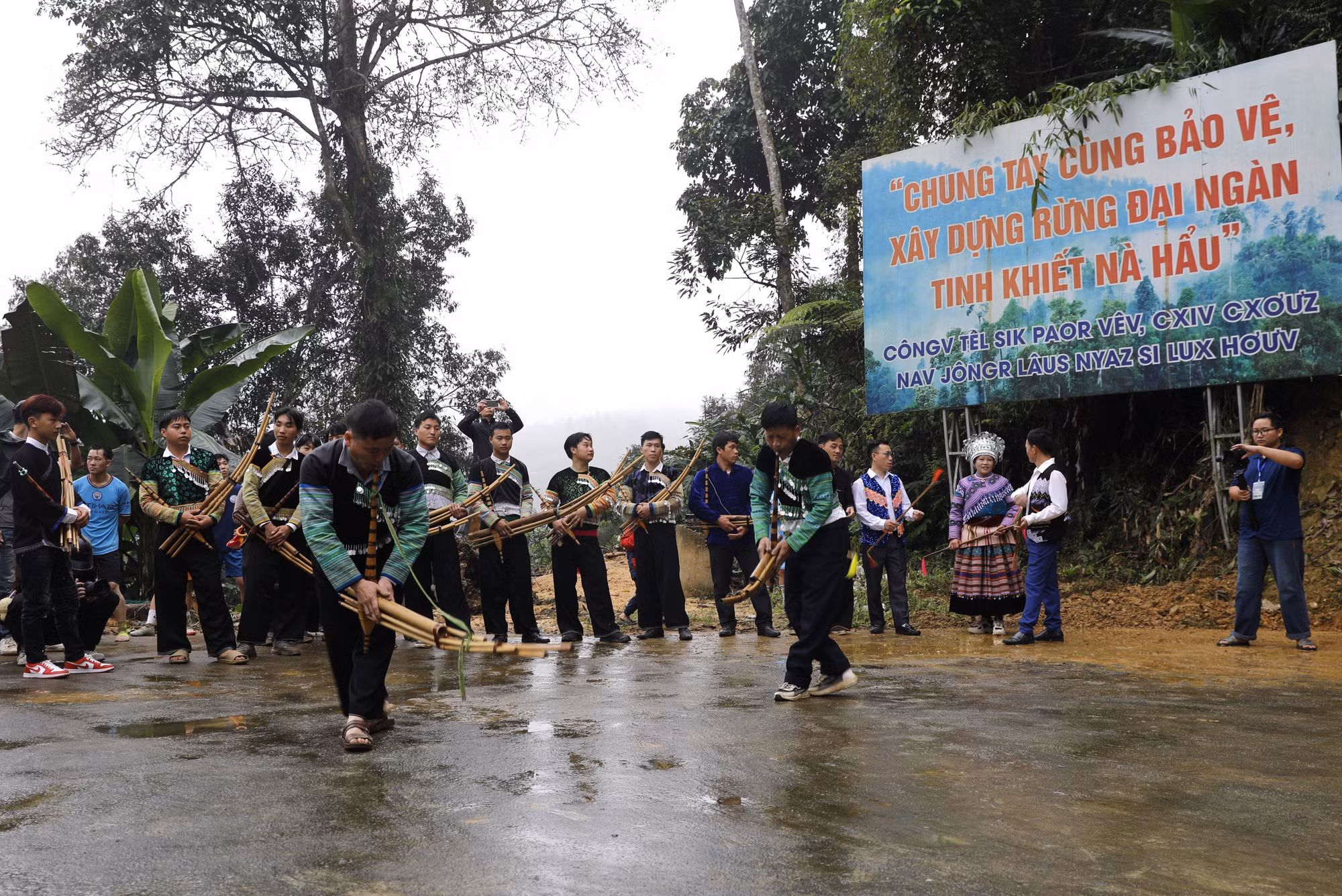 cung-rung-180326.jpg