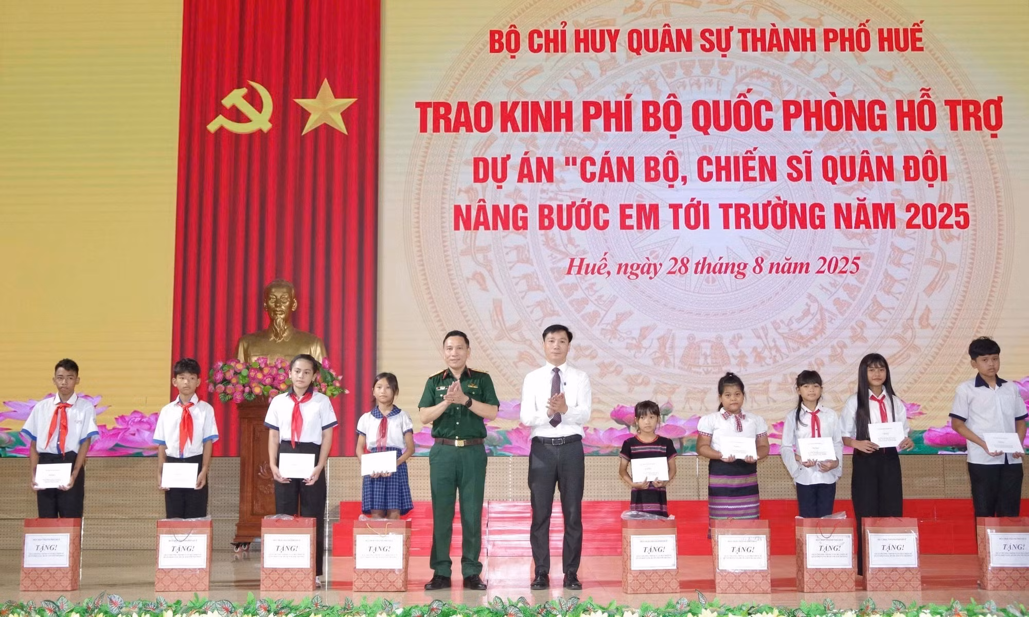 hue-211225.jpg