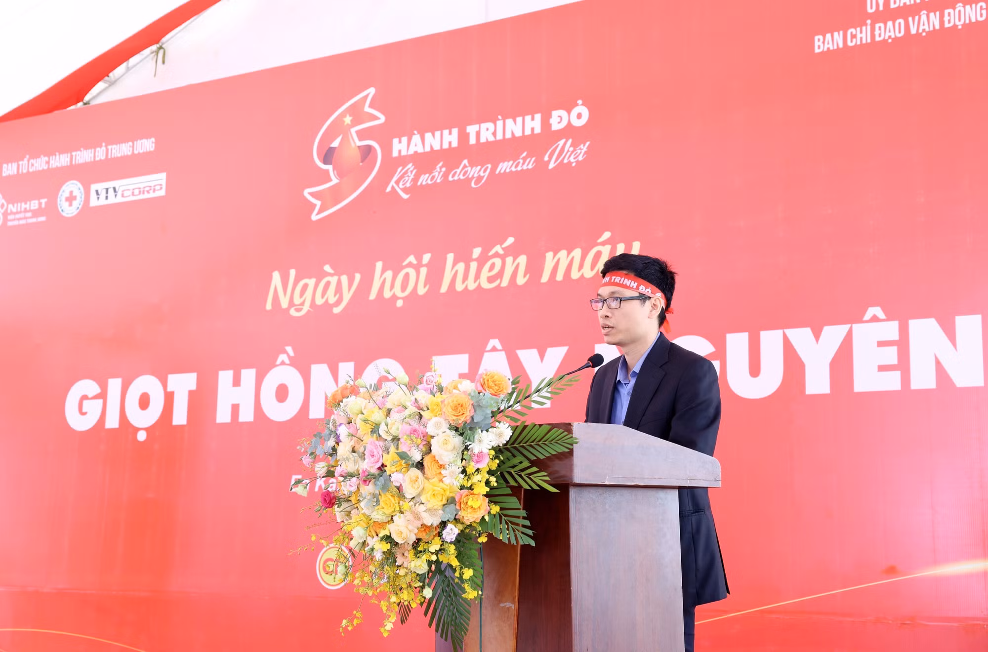 hien-mau2-030625.jpg