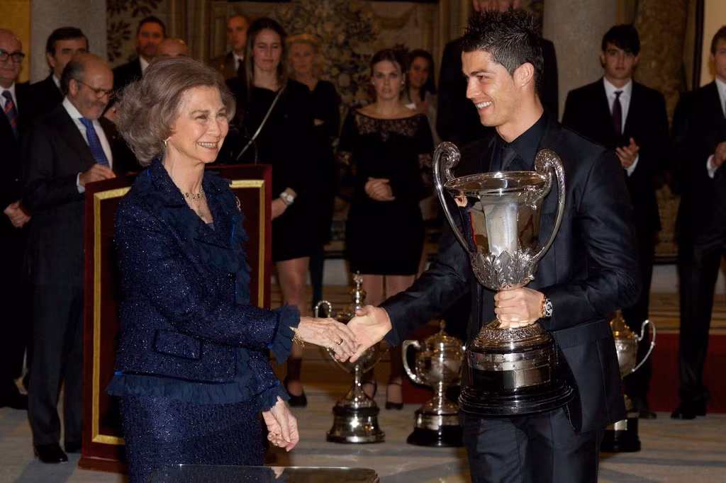 Cristiano Ronaldo được vinh danh tại Tây Ban Nha ảnh 1