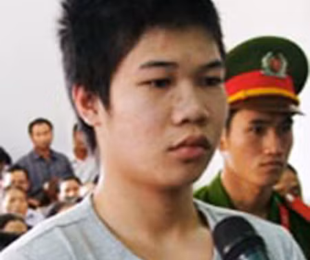 'Yêu râu xanh' tuổi teen lĩnh án chung thân ảnh 1