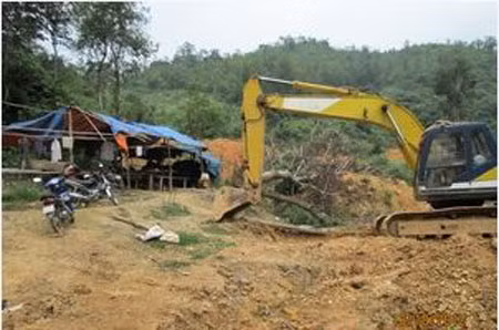 'Vàng tặc' vẫn lộng hành ở Ngân Sơn ảnh 1