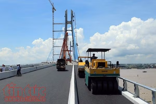 Dồn lực thi công thông xe Cầu Vàm Cống cuối năm 2017 ảnh 8