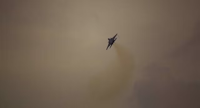 Chiến đấu cơ bị tấn công, Israel ra đòn trả đũa, 'xóa sổ' khẩu đội tên lửa Syria ảnh 1
