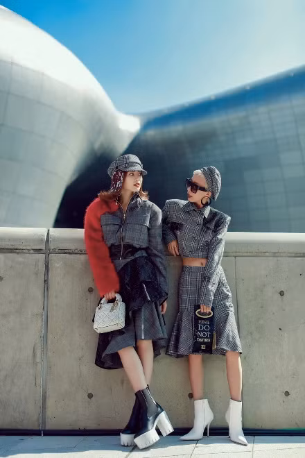 Ninh Dương Lan Ngọc cùng stylist Hoài Trang chinh phục đường phố Hàn Quốc ảnh 8