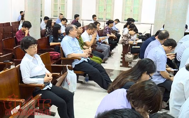 Những hình ảnh 'hậu trường' xét xử Hà Văn Thắm và đồng phạm ảnh 1