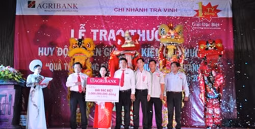 Agribank trao giải đặc biệt 1 tỷ đồng cho khách hàng ảnh 1