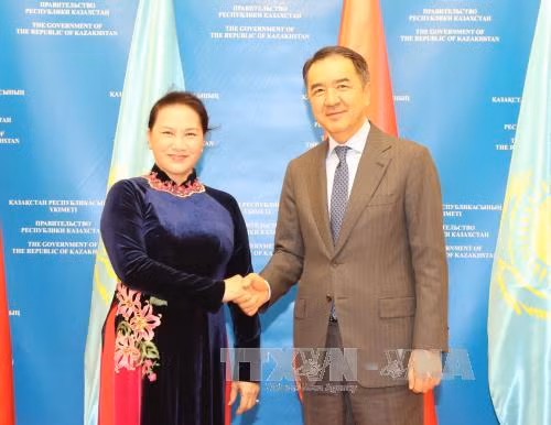 Chủ tịch Quốc hội kết thúc tốt đẹp chuyến thăm chính thức Cộng hòa Kazakhstan ảnh 1