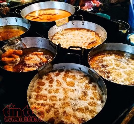 Quán bánh rán mặn 'xếp số' gần 30 năm tuổi ảnh 2