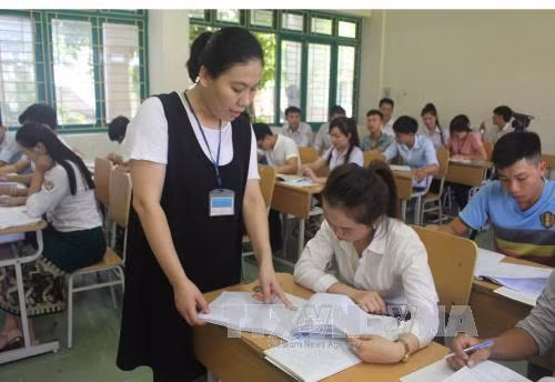 Bộ Giáo dục - Đào tạo không cấm dạy nội dung ngoài sách giáo khoa ảnh 1