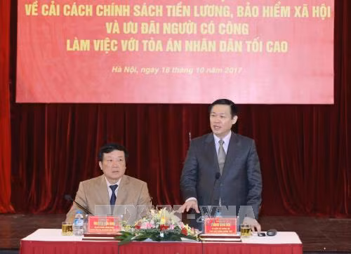 Phó Thủ tướng Vương Đình Huệ khảo sát thực trạng chính sách trong Tòa án nhân dân ảnh 1