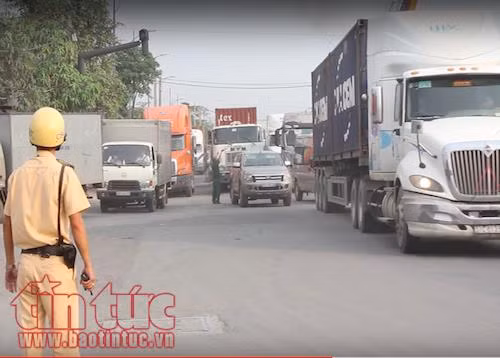Người đàn ông tử vong vì va chạm với xe tải ảnh 2