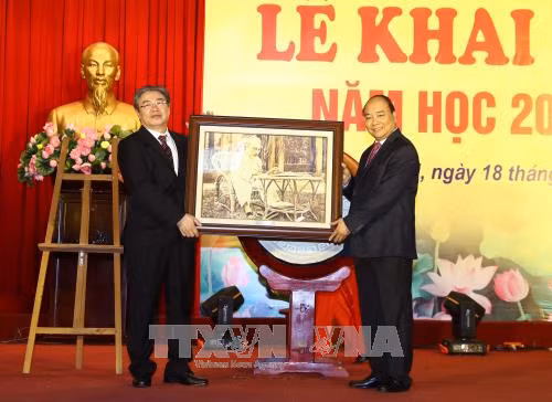 Thủ tướng: Cần tạo ra những thế hệ lãnh đạo quản lý có tầm nhìn chiến lược ảnh 2