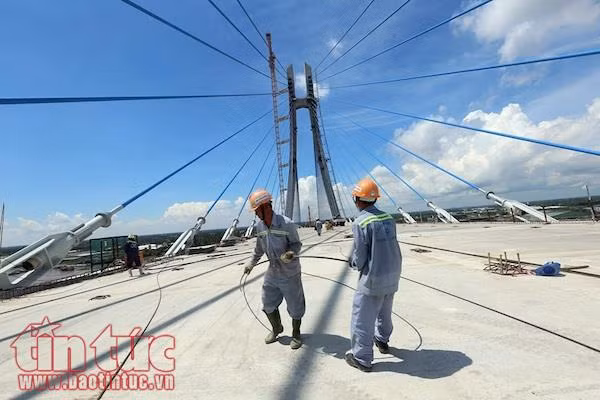 Cầu Cao Lãnh bắc qua sông Tiền trước ngày cán đích ảnh 2