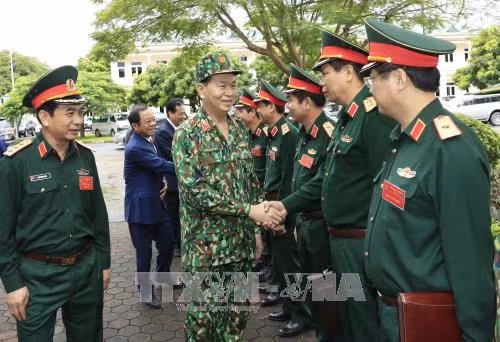 Chủ tịch nước Trần Đại Quang thăm, làm việc với Bộ Quốc phòng ảnh 1