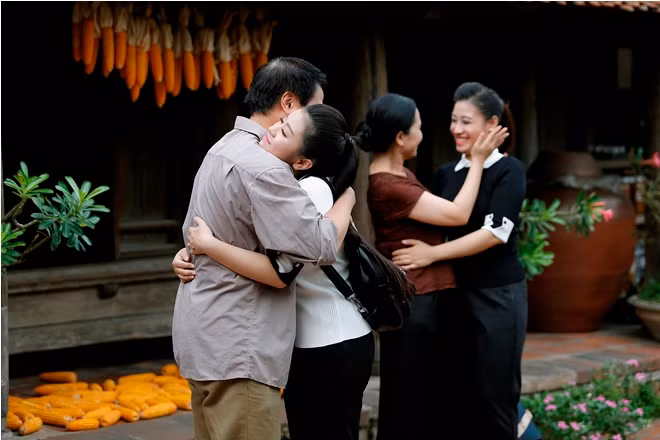 Sao Mai Bích Hồng- Thu Hằng hóa thôn nữ trong MV mới chào mừng ngày 20/10 ảnh 7