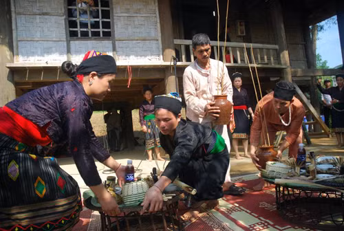 Tết mừng tiếng sấm của đồng bào Ơ Đu ảnh 2