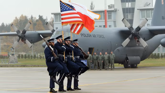 Vai trò của Ba Lan trong “Tiểu NATO” ở Trung và Đông Âu ảnh 2
