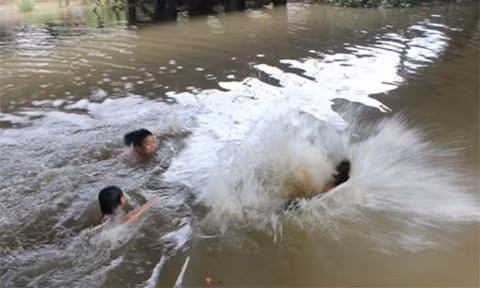 Tìm kiếm, cứu nạn 3 sinh viên bị mất tích tại Quảng Ninh ảnh 1