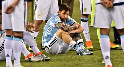 Cha con Messi lãnh 21 tháng tù vì trốn thuế ảnh 1