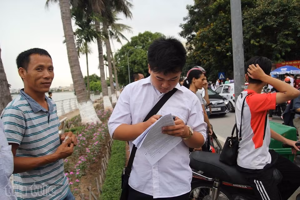 138 thí sinh vi phạm kỷ luật trong ngày thi thứ hai ảnh 1