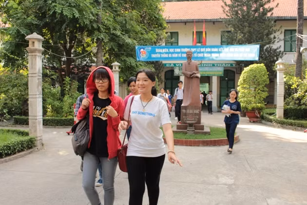 Đề thi Sinh không khó nhưng khá dài ảnh 2