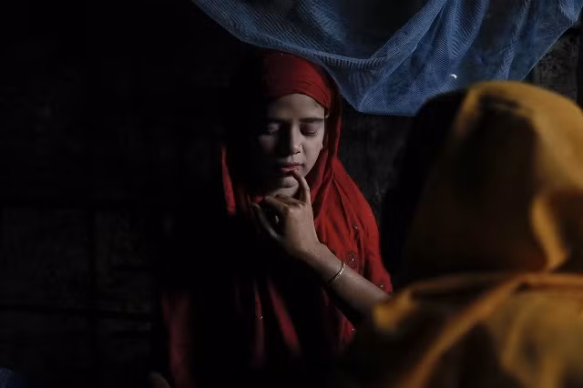 Ngày vui hiếm có trong trại tị nạn của người Rohingya ảnh 4