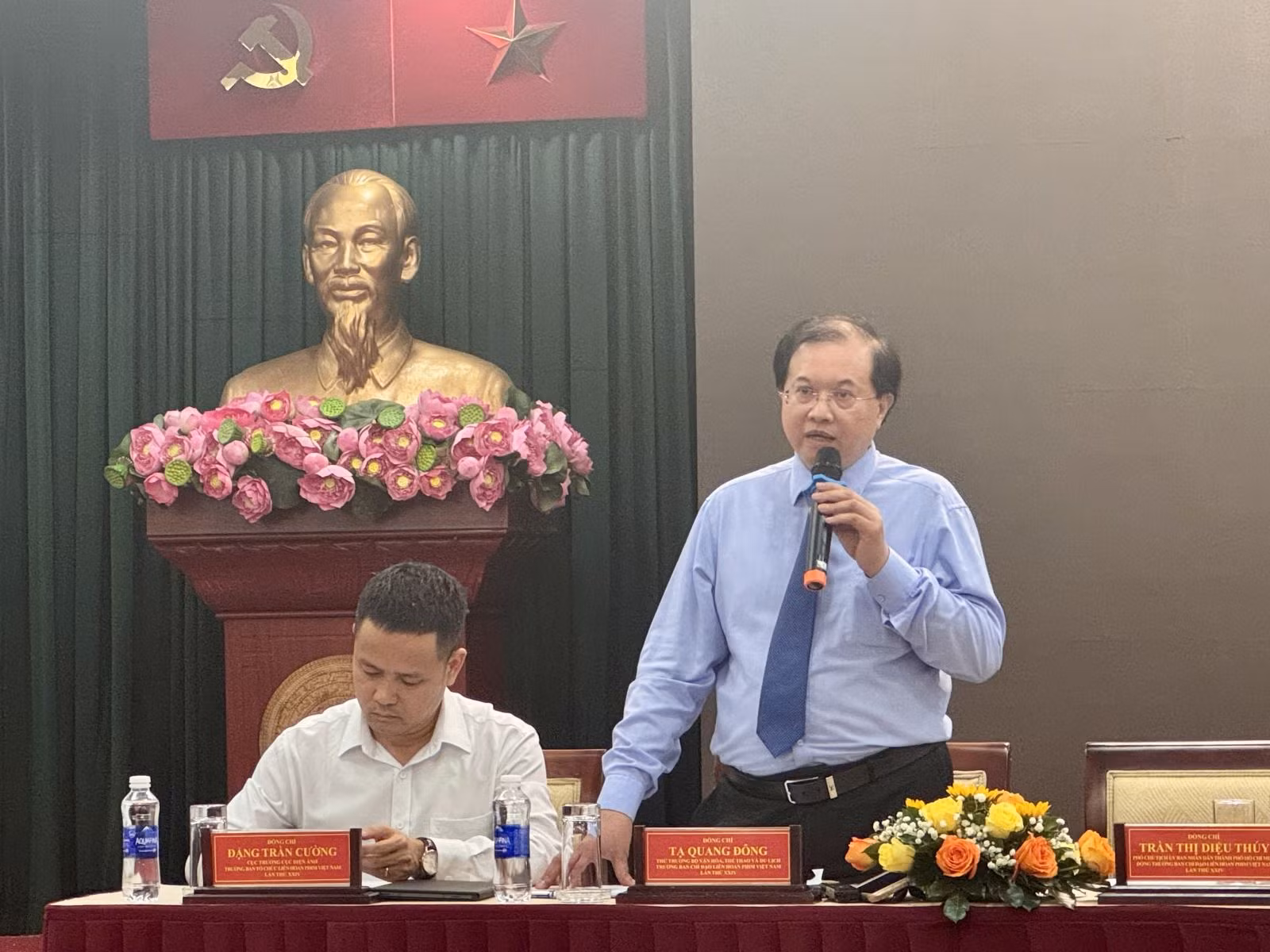 Chú thích ảnh